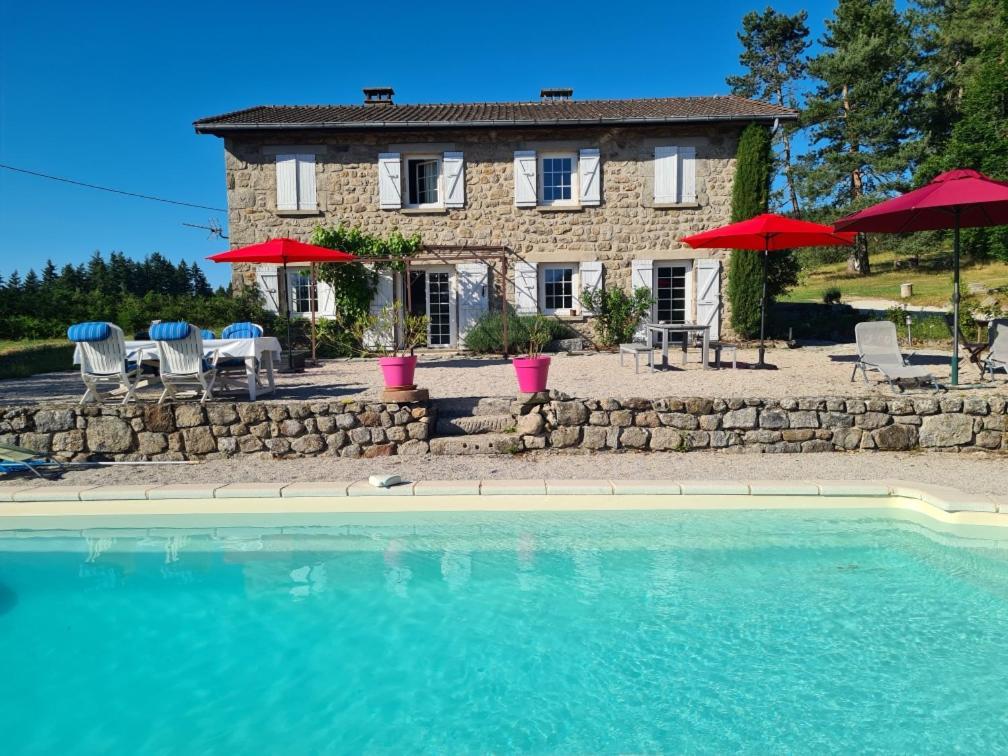 Room Lover Les Chaizes Saint-Romain-Lachalm Exterior foto